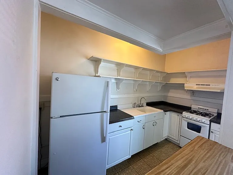 1059 N State St — Photo 5