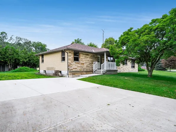 3 Stewart Cres, Leamington, ON N8H 3G1