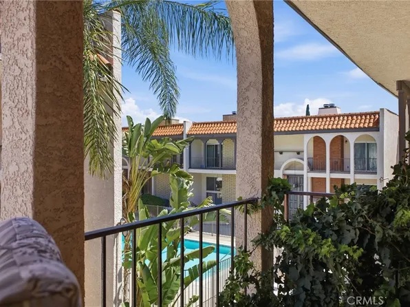5477 Nestle Ave Unit 11, Tarzana, CA 91356