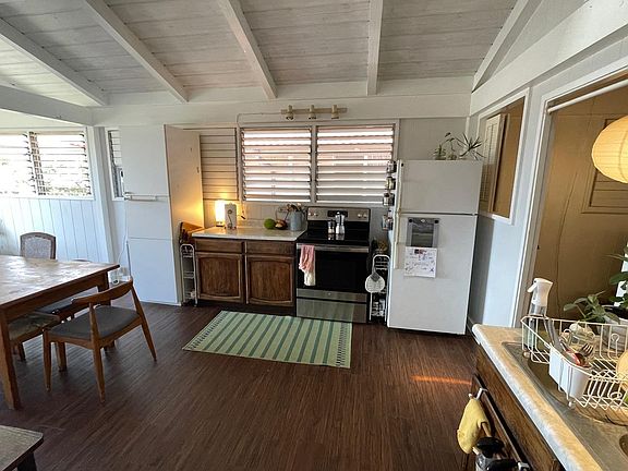 another view of the kitchen