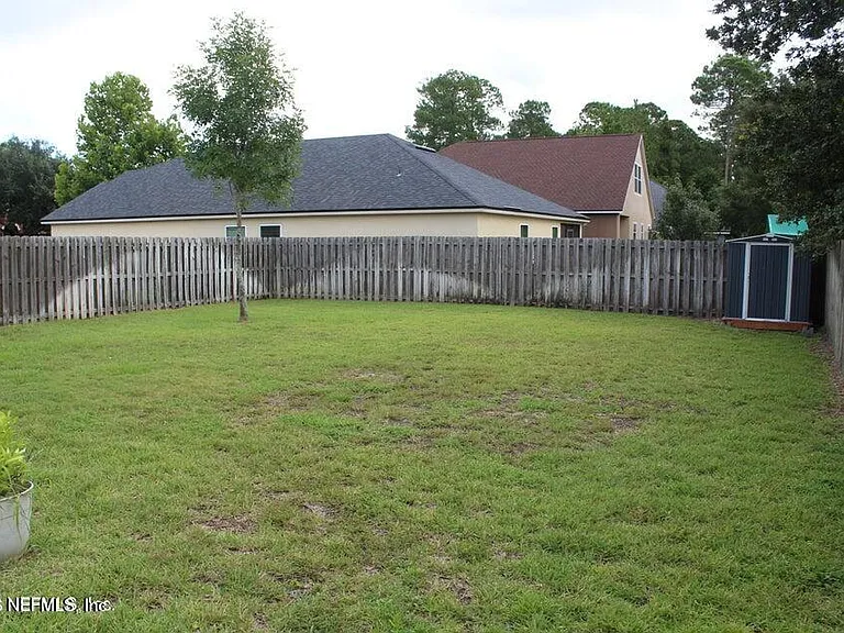 4198 Victoria Lakes Dr W — Photo 20