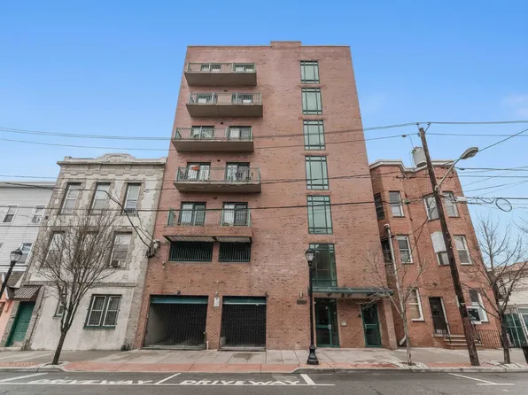 605 New York Avenue image 12 of 13