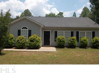 131 Lake View Dr, Grantville, GA 30220