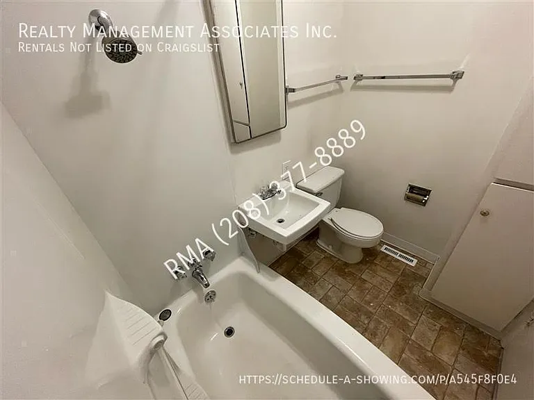 1901 N 32nd St — Photo 7