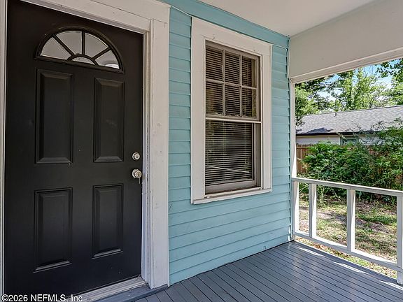 5th image of 1027 WOODSTOCK Avenue