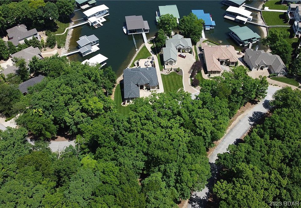 2nd image of 1395 Via Del Lago Dr