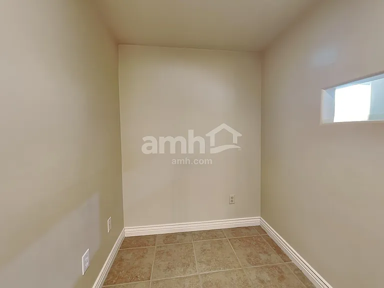 1190 S Inverness Dr — Photo 22