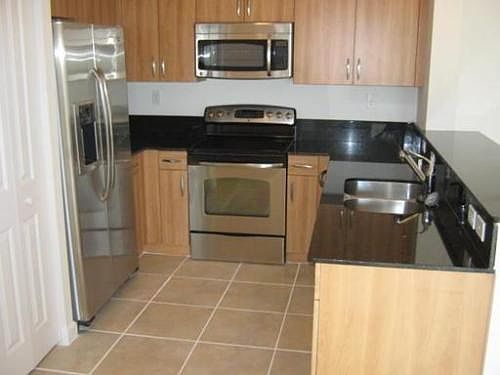 2nd image of 1931 NE 2nd St APT 205
