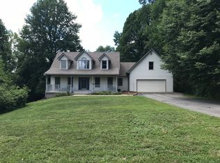 1058 E Bunker Hill Trl, Mooresville, IN 46158