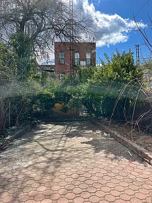 Rented by Compass | media 13