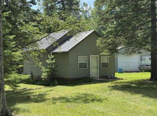N9472 Parkway Rd, Crivitz, WI 54114
