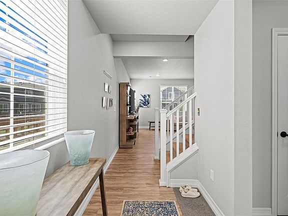 3rd image of 6213 Sherwood Avenue