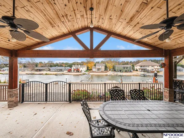 S 110 Cedar Ln, Fremont, NE 68025