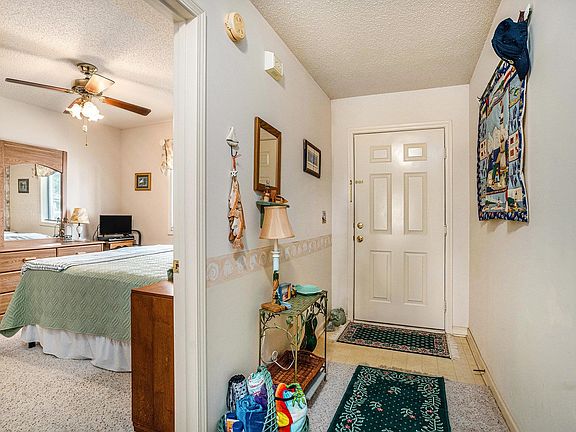 4th image of 1240 White Tree Ln. #G