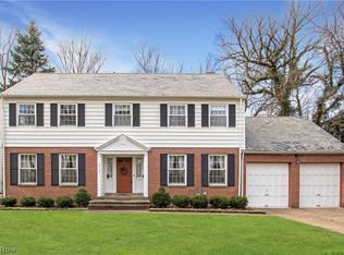 5710 Onaway Oval, Parma, OH 44130