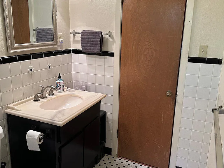 27238 Austin St — Photo 33