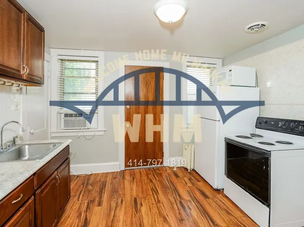 3650 E Barnard Ave, Cudahy, WI 53110