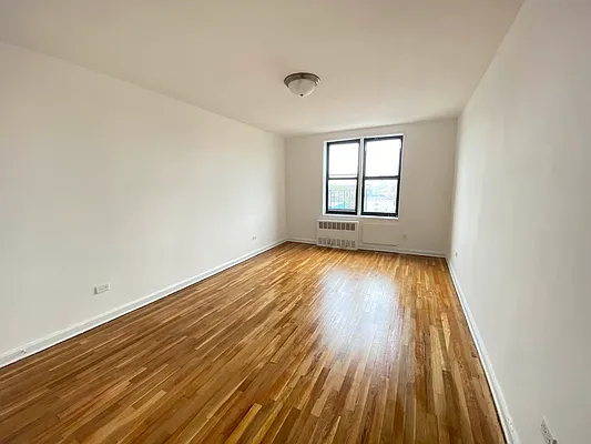 Sold by Diamond Real, Inc. | media 8