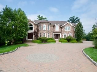 9 Jason Ln, Livingston, NJ 07039