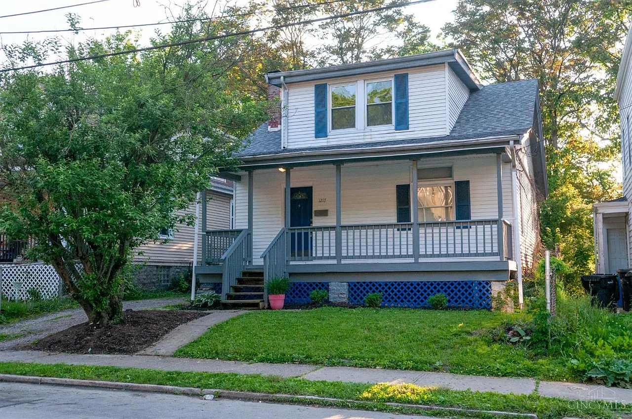 1217 Purcell Ave — Photo 4