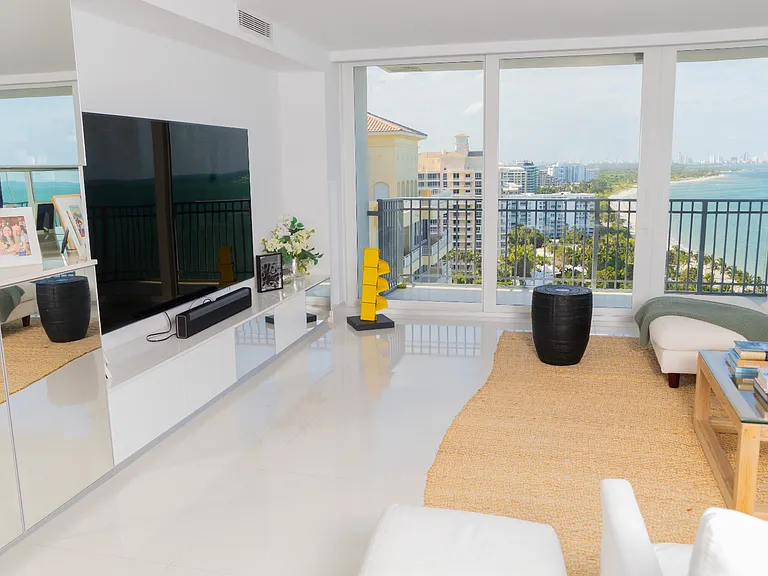 881 Ocean Dr #18H — Photo 3