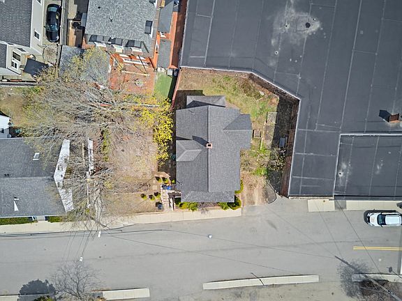 4th image of 19 Pearl Street #1