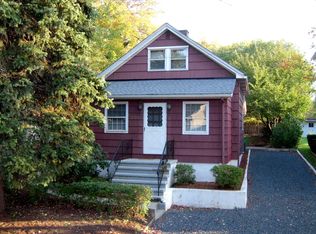 281 Essex St, Stirling, NJ 07980