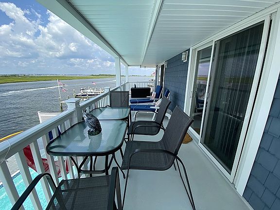 3rd image of 465 Bayside Ter APT 1