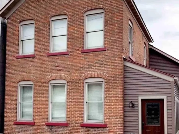 212 W Amelia St, Cassville, WI 53806