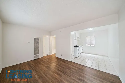 8633 Denver Ave Photo 1