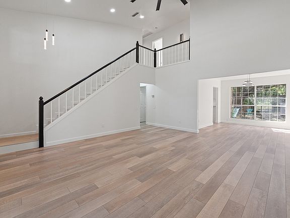 5th image of 8005 Cloverglen Ln