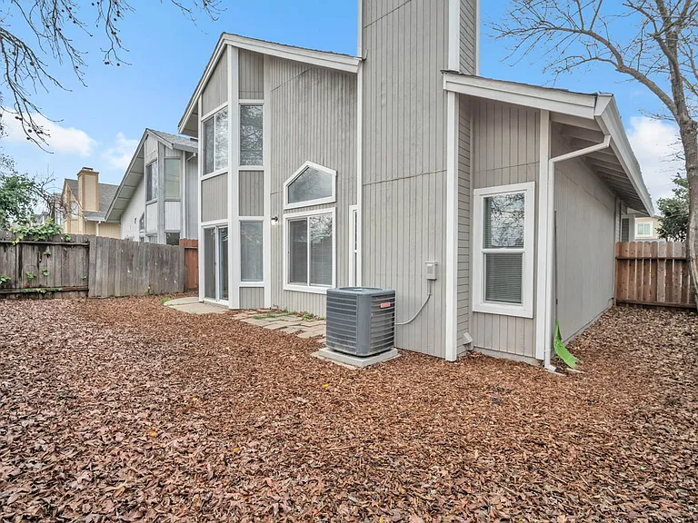244 Delta Leaf Way — Photo 23