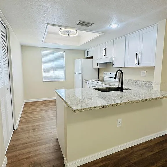 134 Cypress Ct — Photo 2