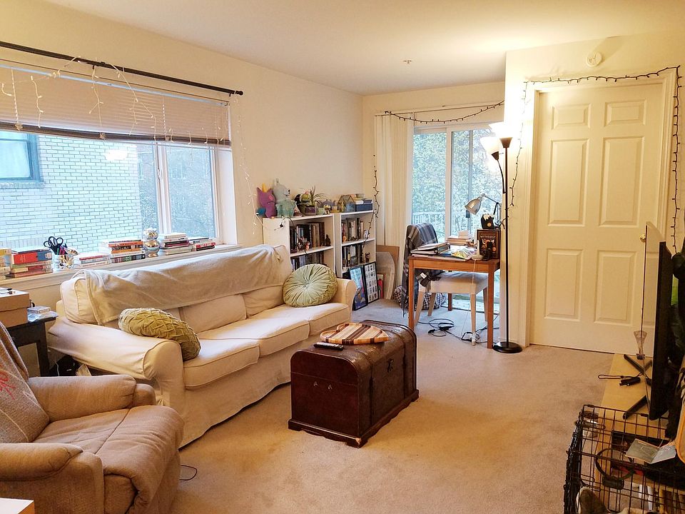 1st image of 520 Boylston Ave E APT 303