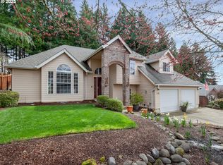 318 NW Meadows Dr, McMinnville, OR 97128