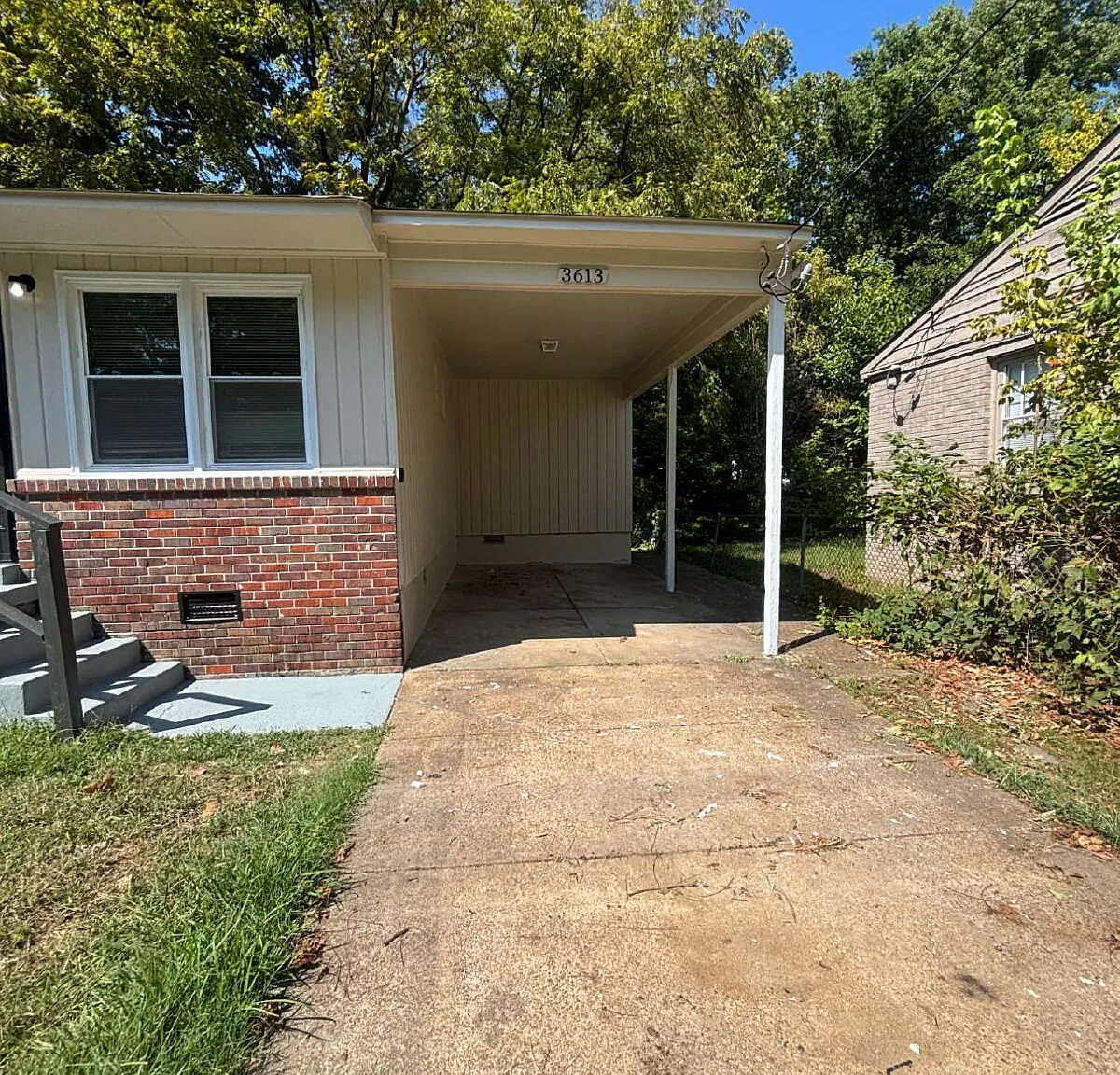 3 bed, 1.0 bath, 112 sqft, $1,250 — Photo 2