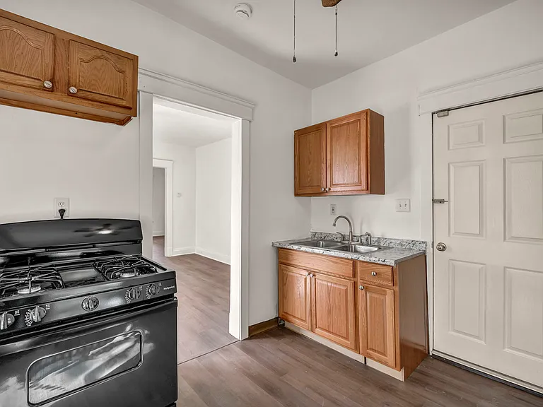 10515 Greenlawn Ave #1 — Photo 11