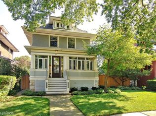818 S Elmwood Ave, Oak Park, IL 60304