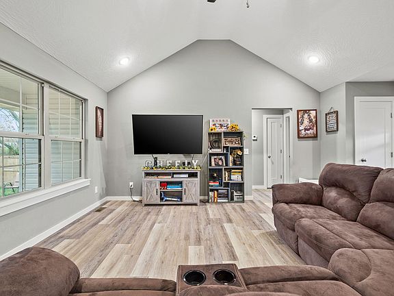 5th image of 504 James Street