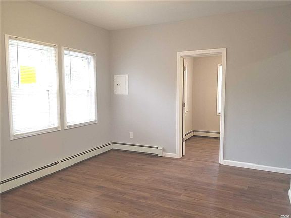 3rd image of 90 Commonwealth Dr