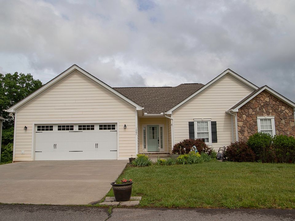 1st image of 1087 Barrow Hills Dr