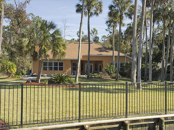 3rd image of 15 Palm Ln
