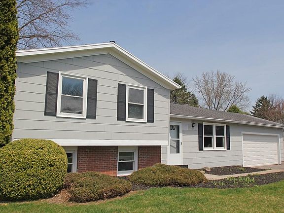 2nd image of 32 Clearview Dr