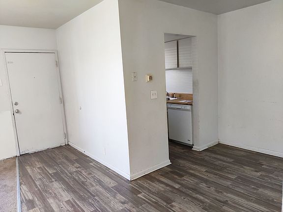 4th image of 4371 S Fairbourne Ave APT 11