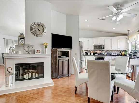 5th image of 15655 Las Posas Dr