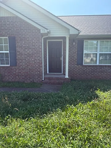 598 Clear Cir — Photo 1