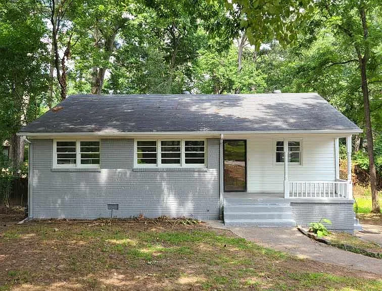 2431 Arkose Dr SW — Photo 1