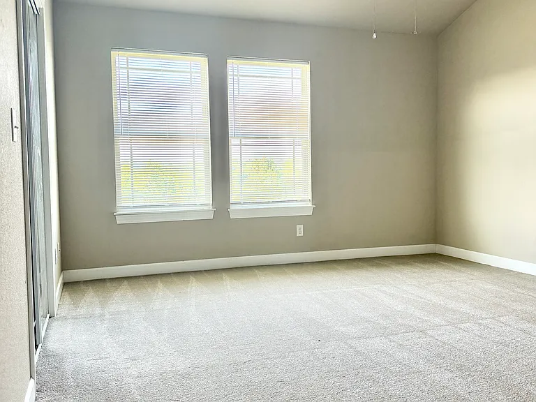 10541 Clubhouse Dr — Photo 19