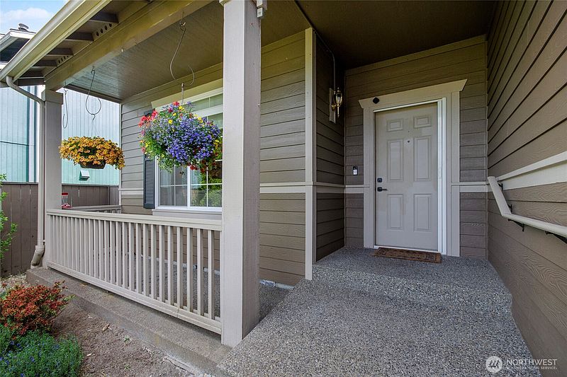3rd image of 1224 130th Street E