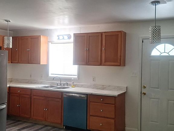 3rd image of 10895 Thrasher Rd